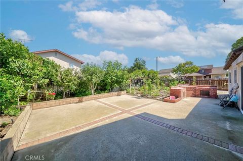 Tiny photo for 2401 El Portal Way, Oxnard, CA 93035 (MLS # SR25198673)