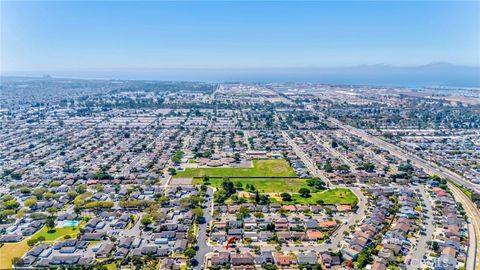 Tiny photo for 2401 El Portal Way, Oxnard, CA 93035 (MLS # SR25198673)