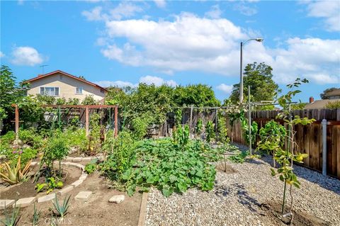 Tiny photo for 2401 El Portal Way, Oxnard, CA 93035 (MLS # SR25198673)