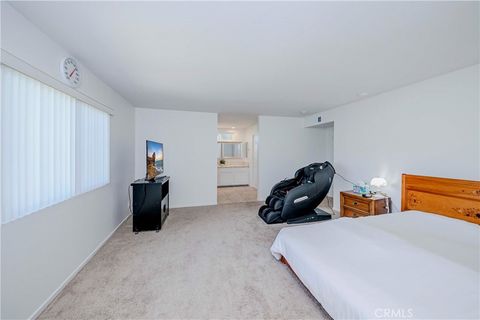 Tiny photo for 2401 El Portal Way, Oxnard, CA 93035 (MLS # SR25198673)