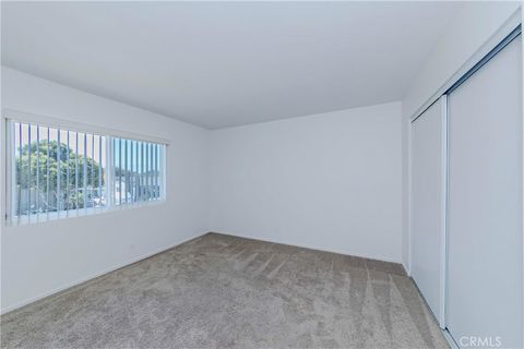 Tiny photo for 2401 El Portal Way, Oxnard, CA 93035 (MLS # SR25198673)