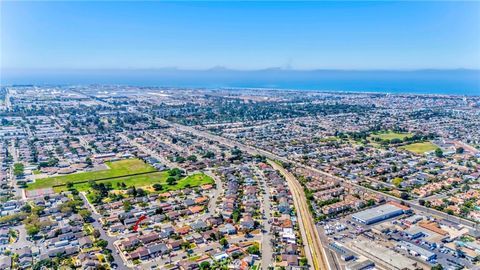 Tiny photo for 2401 El Portal Way, Oxnard, CA 93035 (MLS # SR25198673)