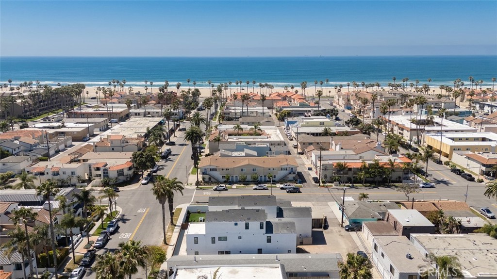 307 14th Street, Huntington Beach, CA, 92648: CarlosSellingHouses.com 307 14th Street