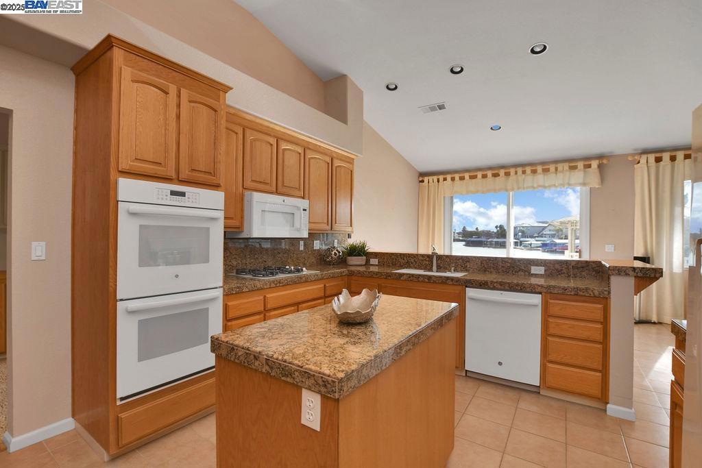 DELTA WATERFRONT ACCESS - Residential