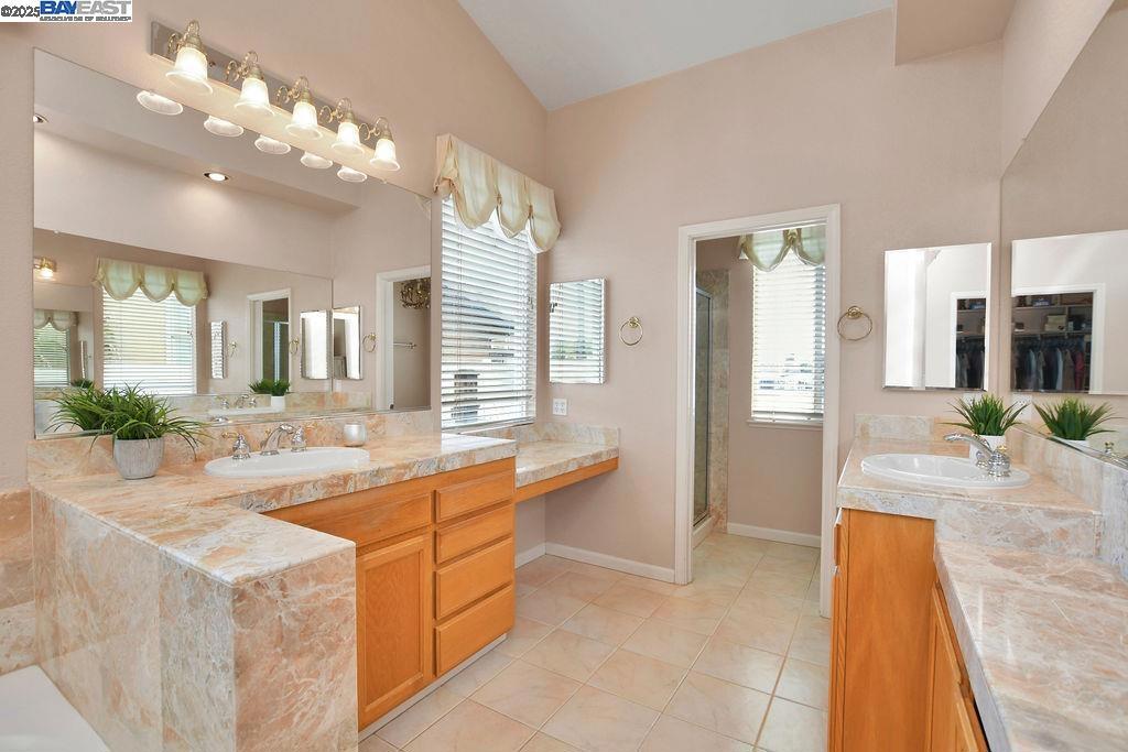 DELTA WATERFRONT ACCESS - Residential