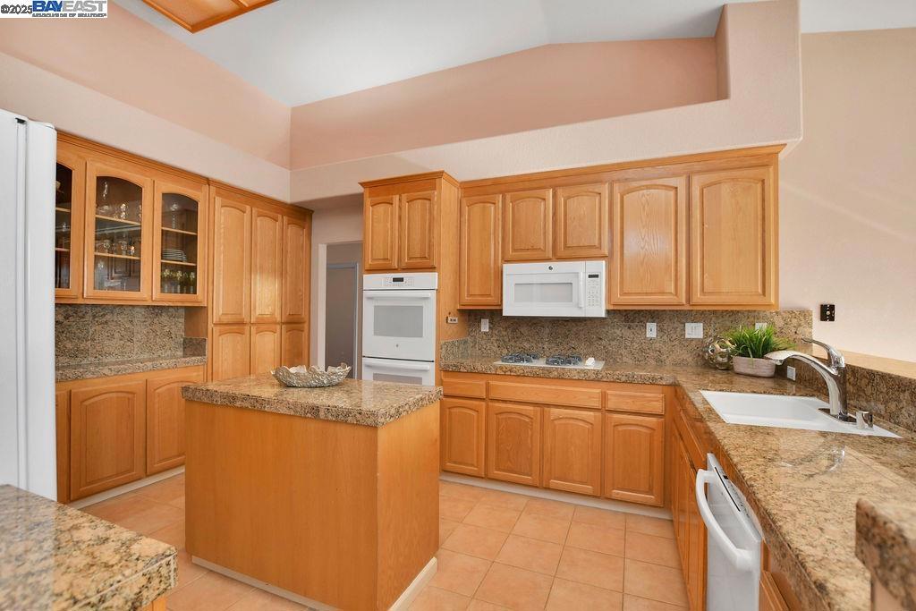 DELTA WATERFRONT ACCESS - Residential