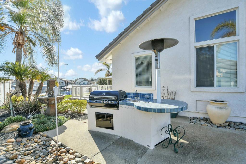 DELTA WATERFRONT ACCESS - Residential