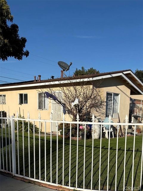 Photo of 22438 Claretta Ave, Hawaiian Gardens, CA 90716 (MLS # PW26041137)
