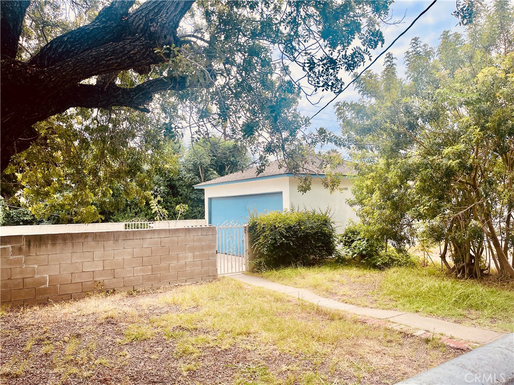 2698 Redlands Drive