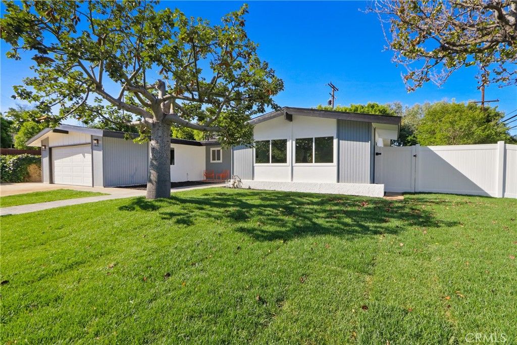 Photo of 1308 E Sunview Drive, Orange, CA 92865 (MLS # PW26053742)