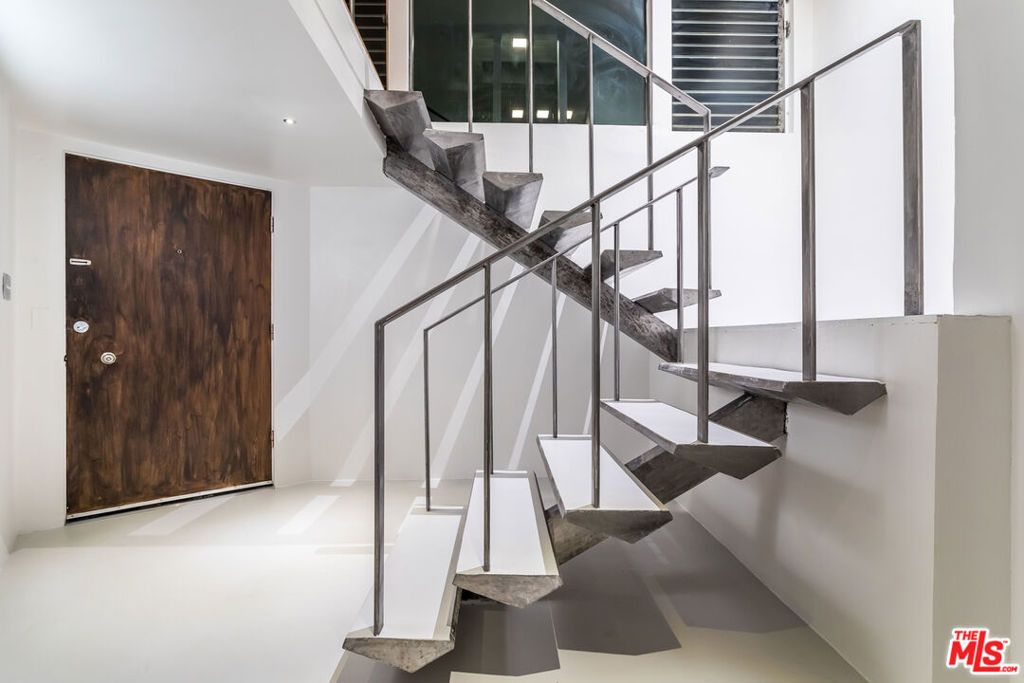 Photo of 1501 Schuyler Road, Beverly Hills, CA 90210 (MLS # 26632809)