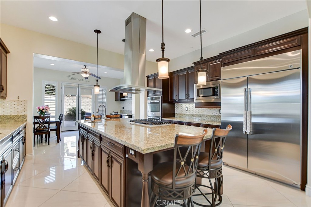 1127 Las Colinas Way