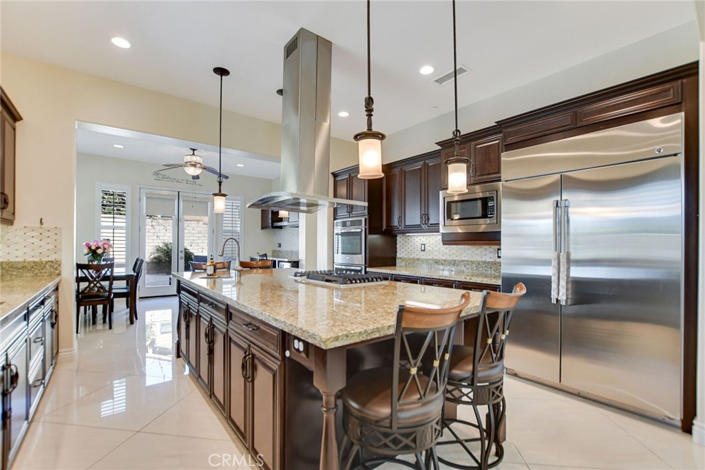 1127 Las Colinas Way