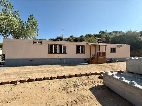 Photo of 657 Lebec Road Rd #27, Lebec, CA 93243 (MLS # SR25152906)