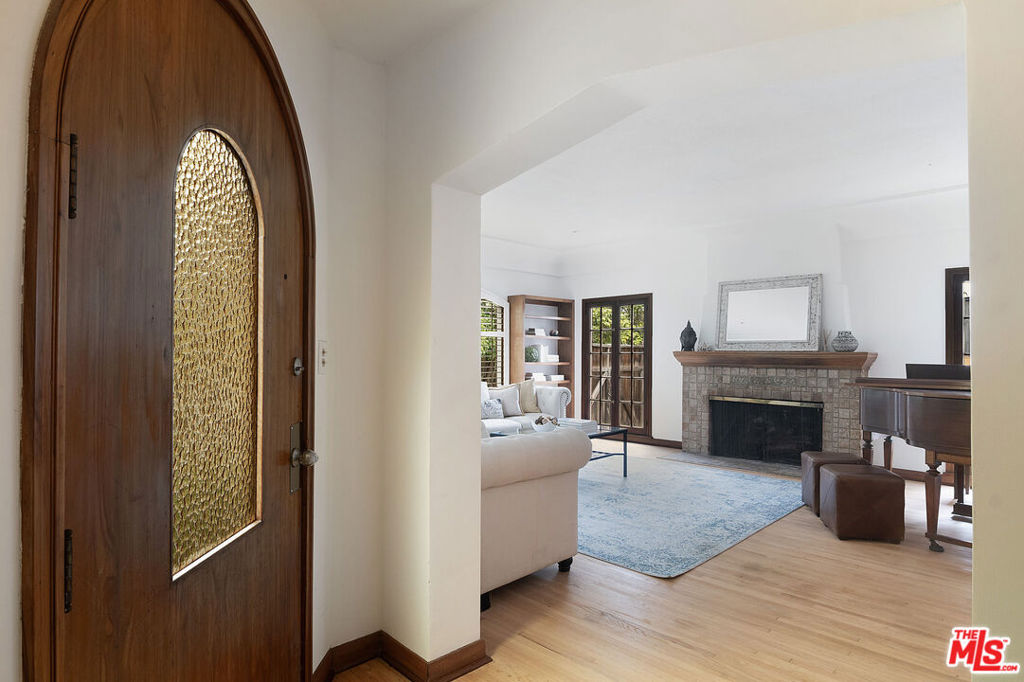 212 16th Street
