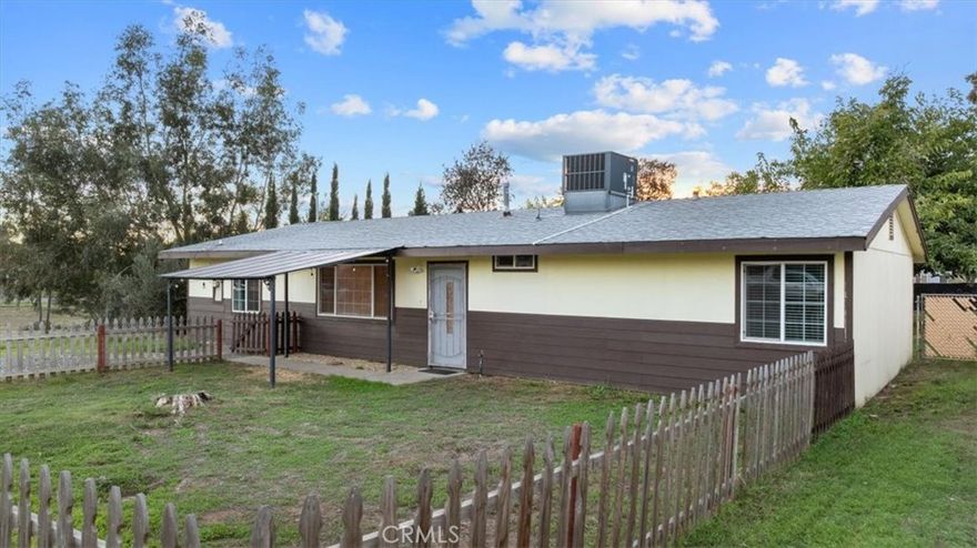 Charming 3-bedroom, 1-bath home on a spacious lot in Thermalito! This cute, clean, and cozy home is move-in ready and perfect for a first-time buyer or investor. Located at the end of a quiet road, the property offers privacy while still being close to Highway 70 and 99 for an easy commute. Enjoy a large lot with room for a garden, pets, or future expansion. A great opportunity to own an affordable home—let's look at it today!