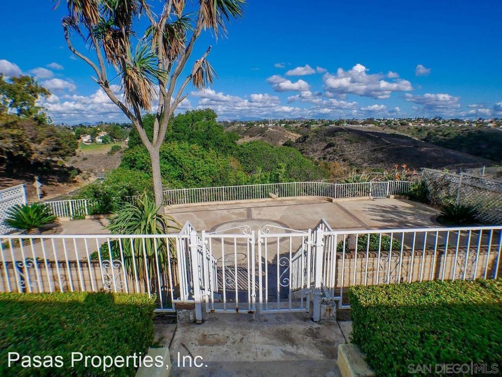 2841 Cowley Way