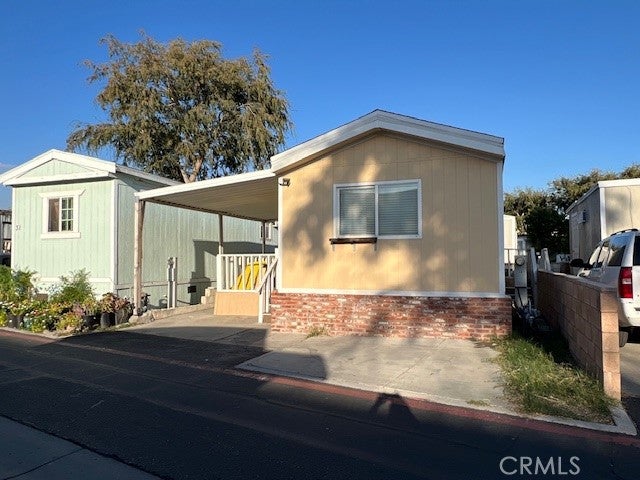 15798 Slover Ave SPC 30