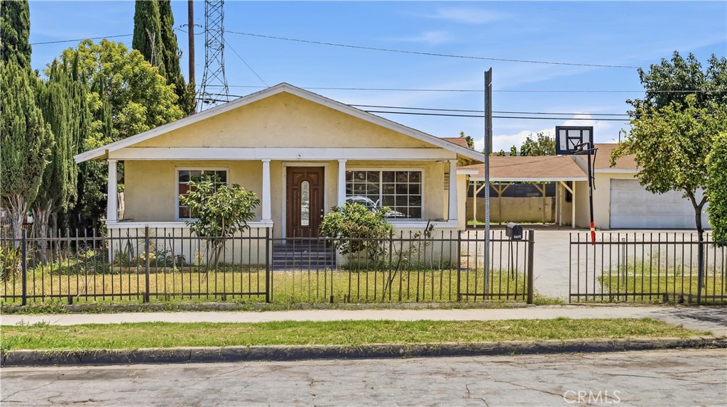 4748 Pine Street