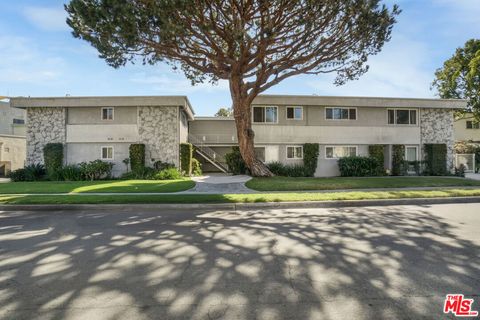 Photo of 18216 Kingsdale Avenue, Redondo Beach, CA 90278 (MLS # 25624773)