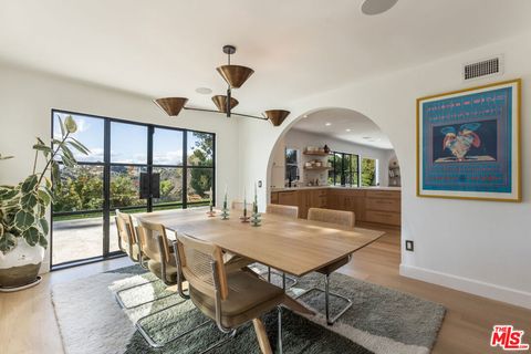 10507 Woodfield Court 12 Los Angeles CA 90077