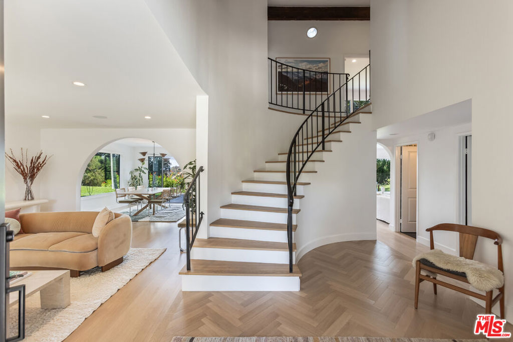Properties 2 10507 Woodfield Court 12