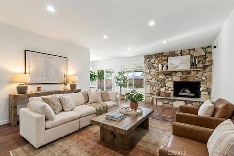 Photo of 7425 Garden Grove Avenue, Reseda, CA 91335 (MLS # SR26009798)