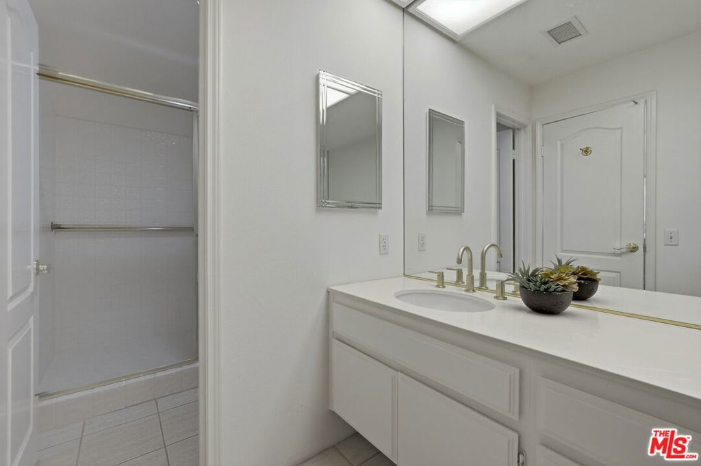 Mission Hills East - Residential