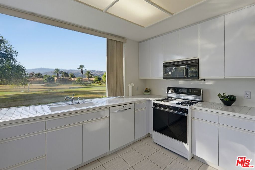 Mission Hills East - Residential