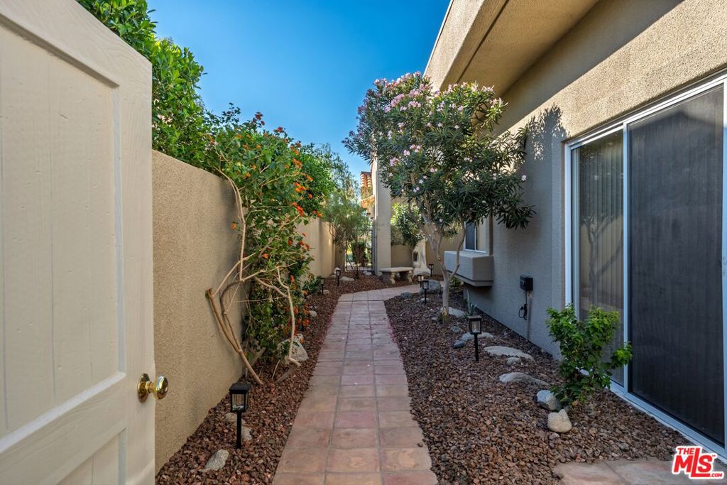 Mission Hills East - Residential