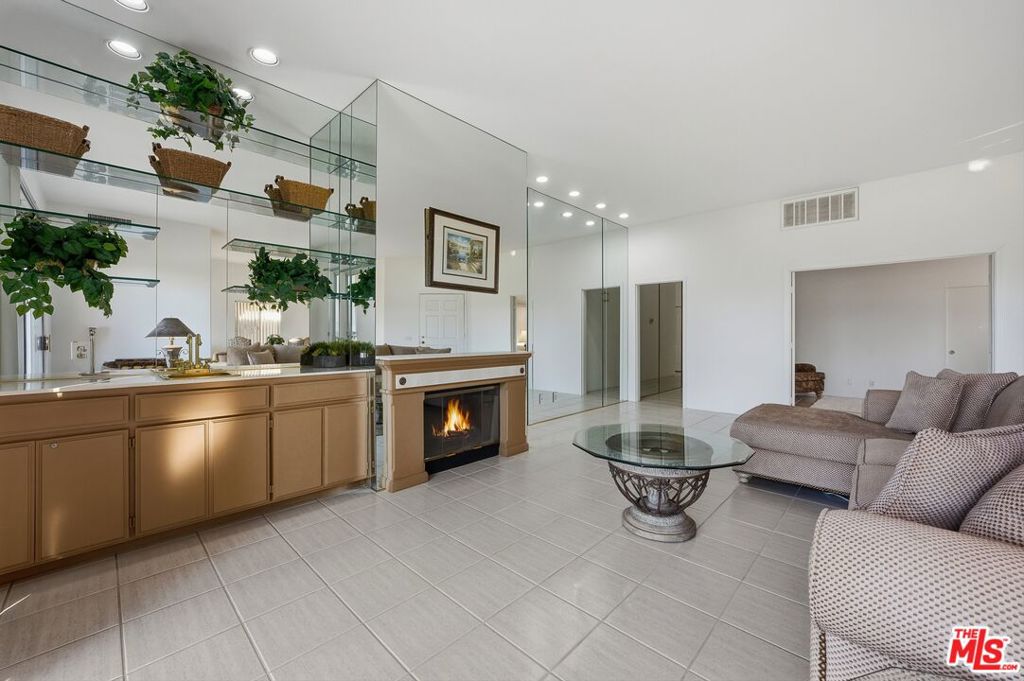 Mission Hills East - Residential