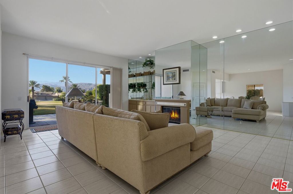 Mission Hills East - Residential