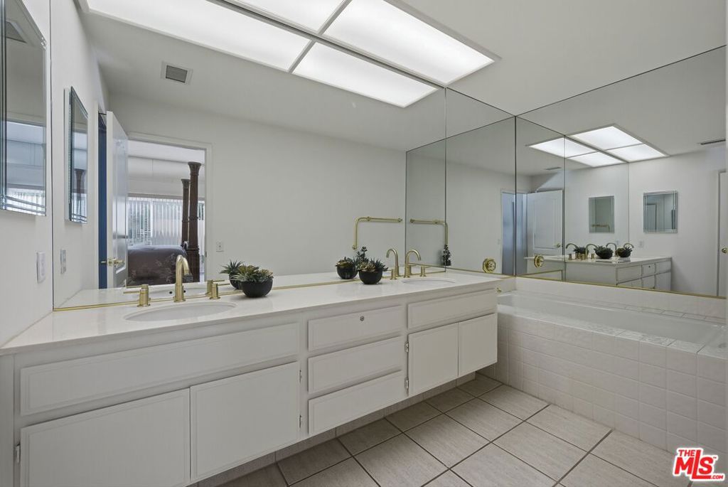 Mission Hills East - Residential