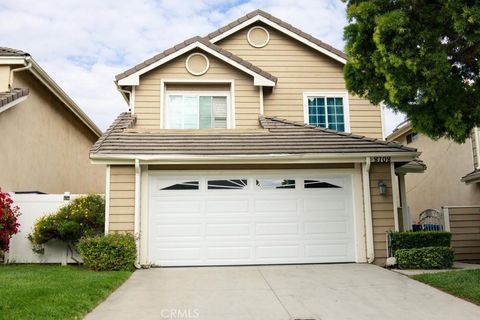 Photo of 8708 EDMONTON PLACE PL, Inglewood, CA 90305 (MLS # IN26096208)