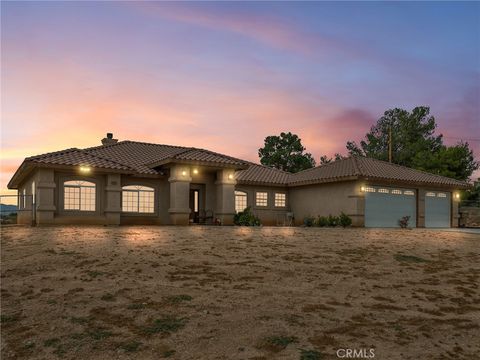 Photo of 18707 Hercules St, Hesperia, CA 92345 (MLS # HD25241536)
