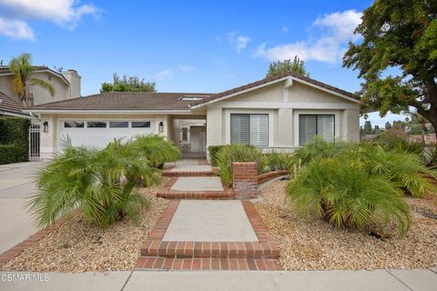 Photo of 13893 Christian Barrett Drive, Moorpark, CA 93021 (MLS # 225005752)
