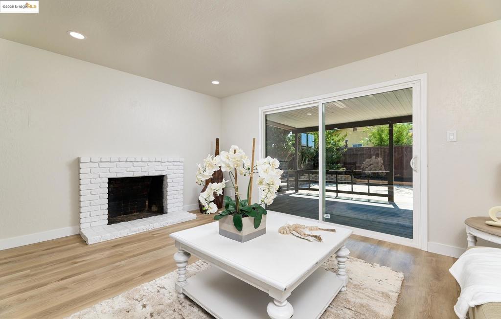 CONTRA LOMA - Residential