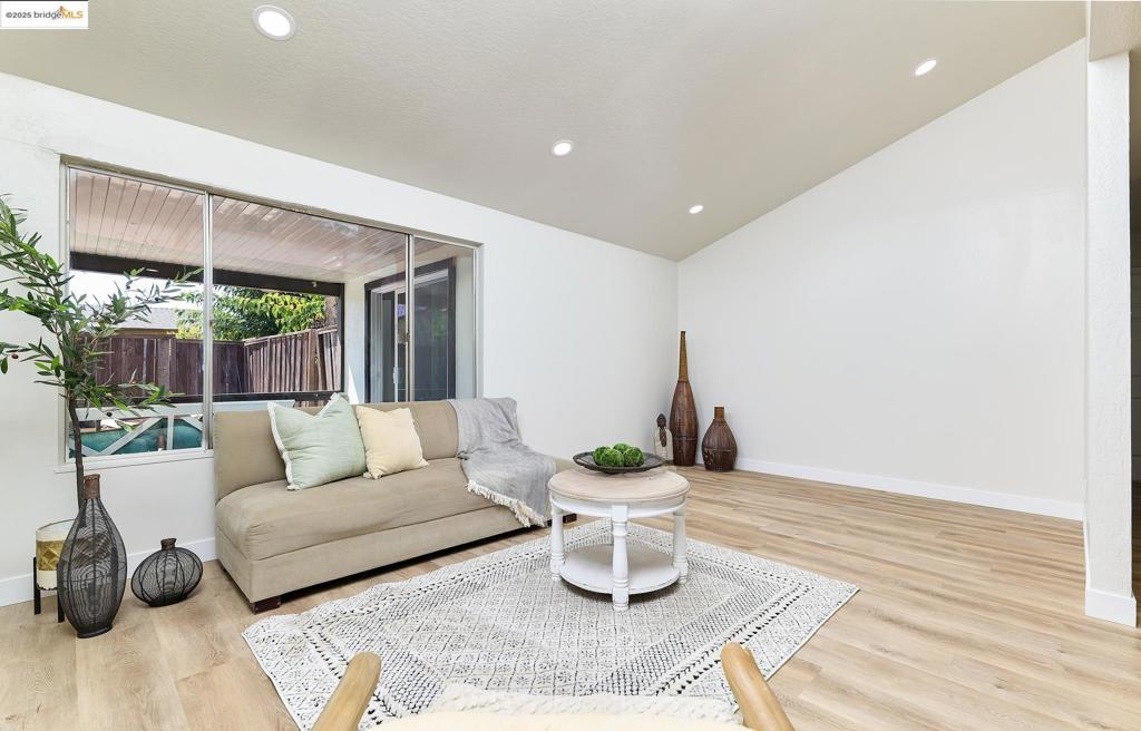 CONTRA LOMA - Residential