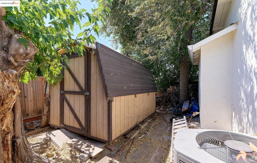 CONTRA LOMA - Residential