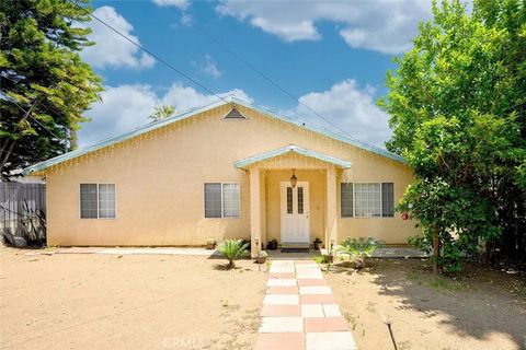 Photo of 14012 Sayre Street, Sylmar, CA 91342 (MLS # IG26089660)