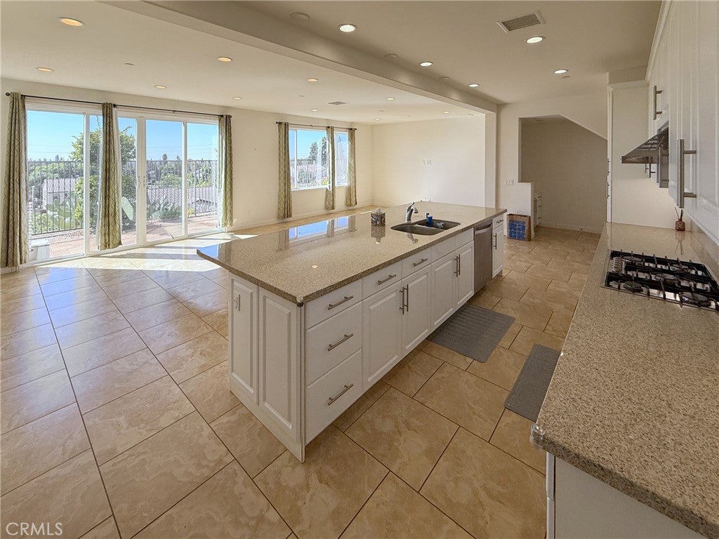 2700 E Coalinga Drive