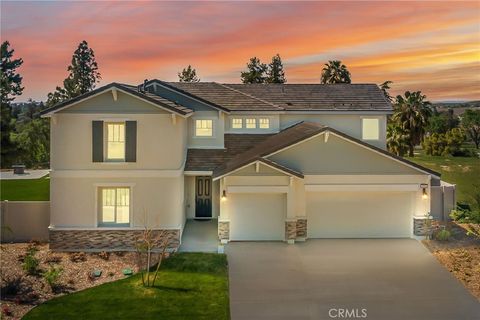 Photo of 5613 Levanto Ave, Bakersfield, CA 93306 (MLS # CV25241776)