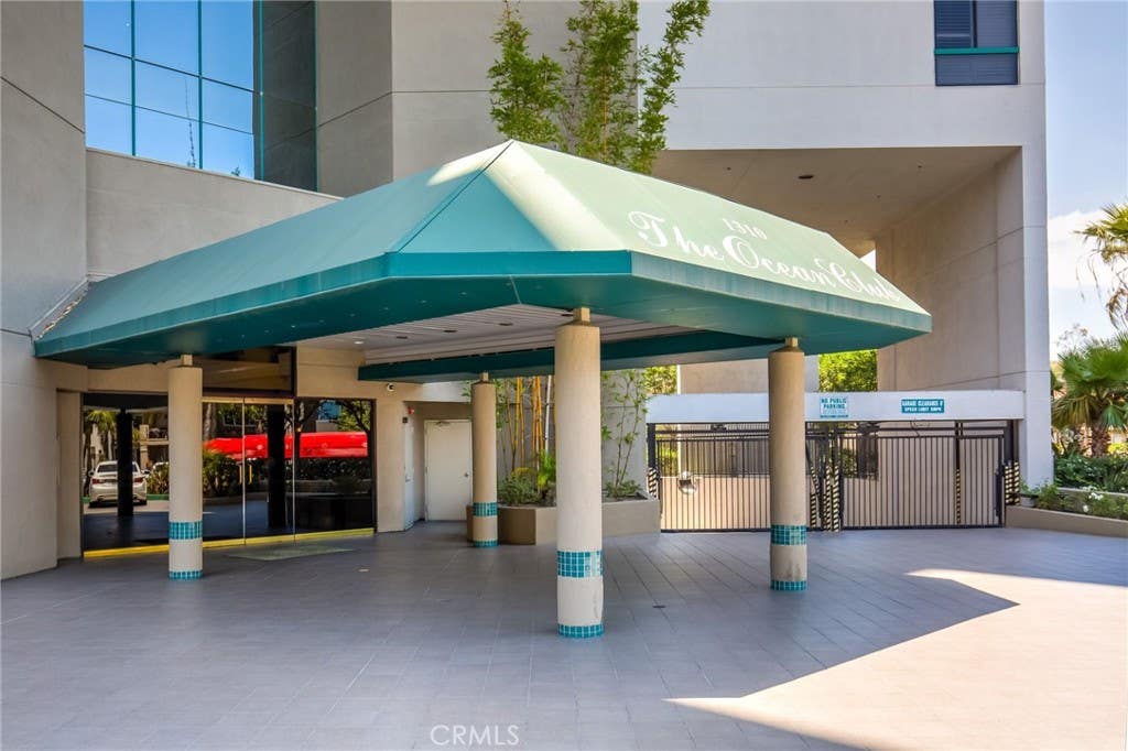 Photo of 1310 E Ocean Boulevard #1604, Long Beach, CA 90802 (MLS # PW26088612)
