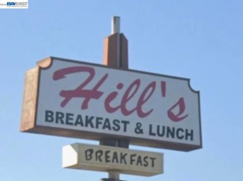 Photo of 21458 Foothill Blvd BLVD, Hayward, CA 94541 (MLS # 41133441)