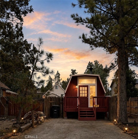 Photo of 440 E Meadow LN, Big Bear City, CA 92314 (MLS # IV26157301)