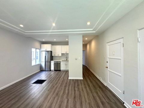 Photo of 163 N Clark Drive #1, Beverly Hills, CA 90211 (MLS # 25614629)