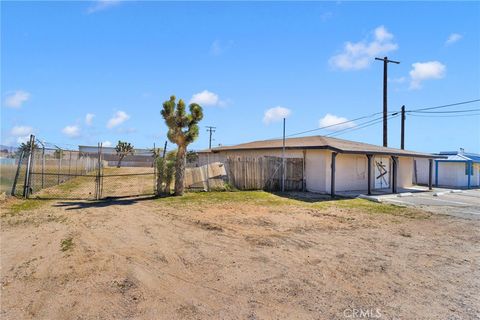 Photo of 9777 Tamarisk Avenue, Hesperia, CA 92345 (MLS # HD26033271)