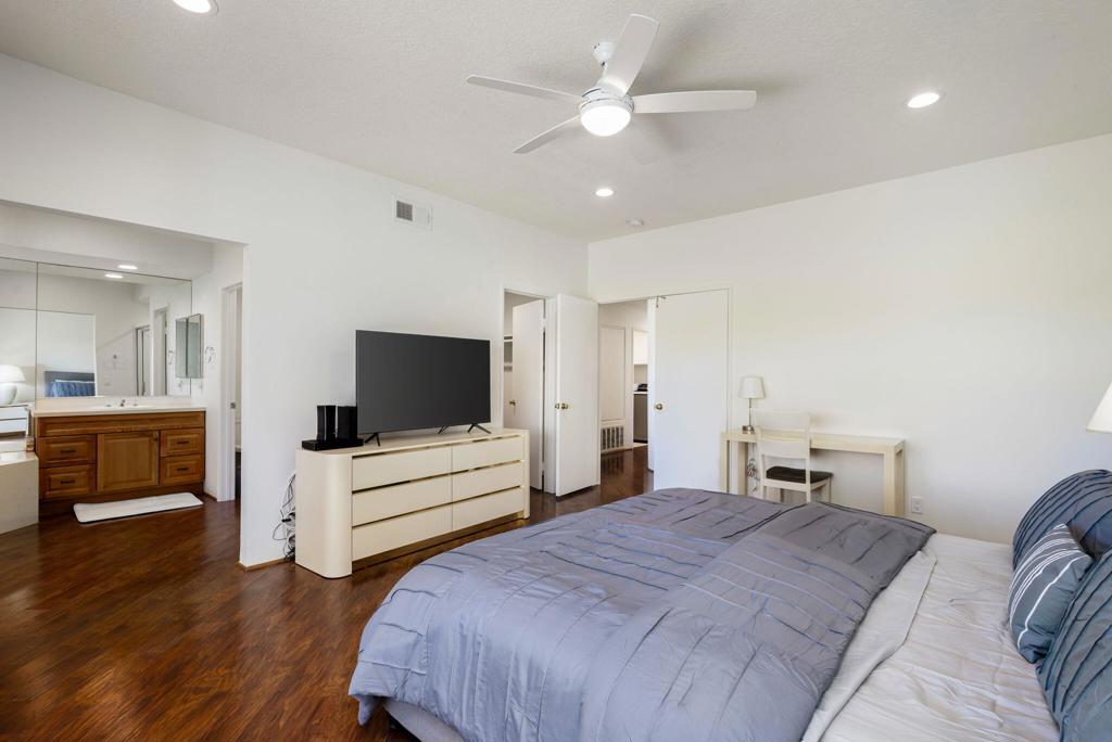 Desert Falls C.C. - Residential Lease