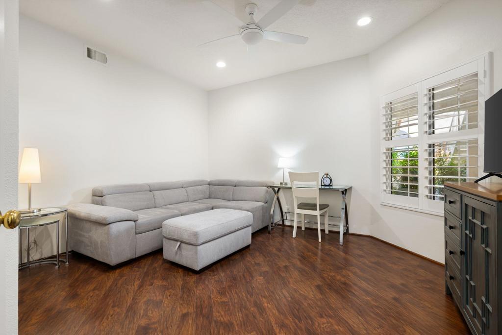 Desert Falls C.C. - Residential Lease