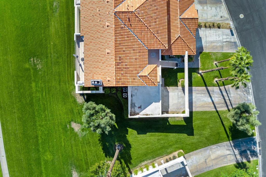 Desert Falls C.C. - Residential Lease